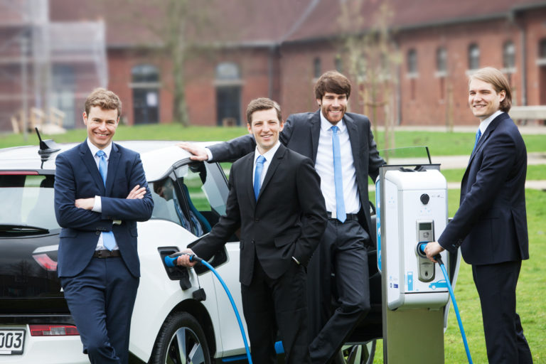 WI2017: The Best-Prototype-Award for CrowdStrom