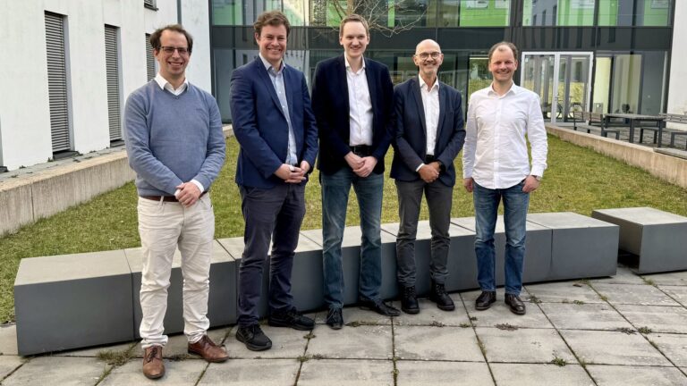 We congratulate Martin on successfully defending his dissertation!